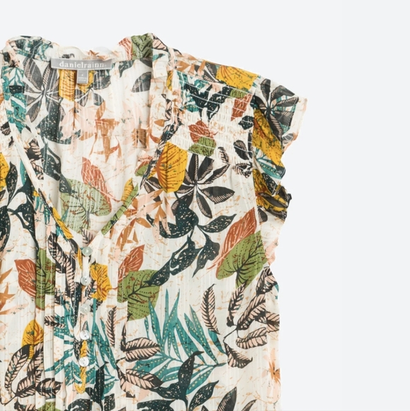 🌸 Daniel Rainn Flutter Sleeve Blouse Floral Size S NWT STITCH FIX - Picture 9 of 9